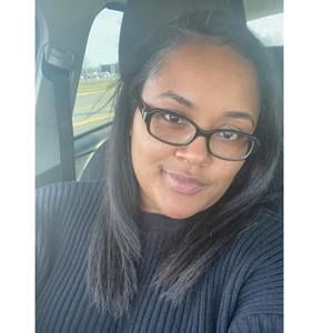 Meet your Posher, Desiree